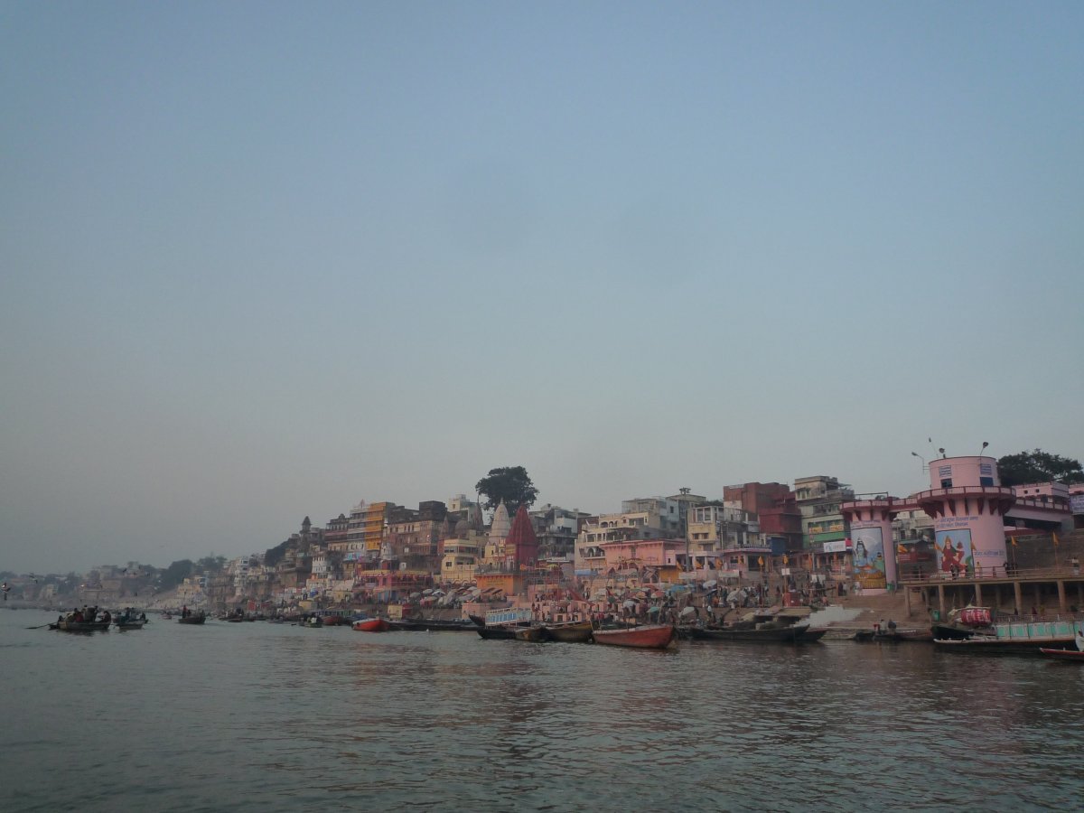 Sunrise - Bank of river Ganga105
